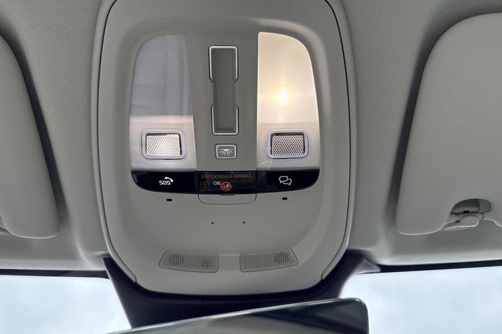 Blå Volvo XC60 fra 2023