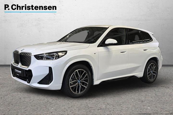 Hvid BMW iX1 fra 2024
