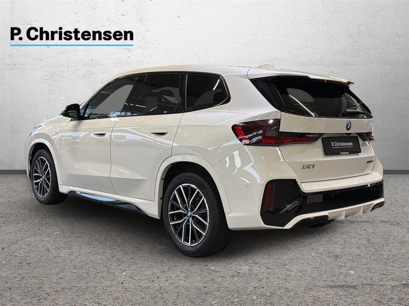 Hvid BMW iX1 fra 2024