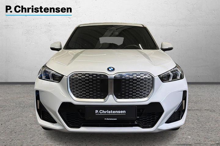 Hvid BMW iX1 fra 2024
