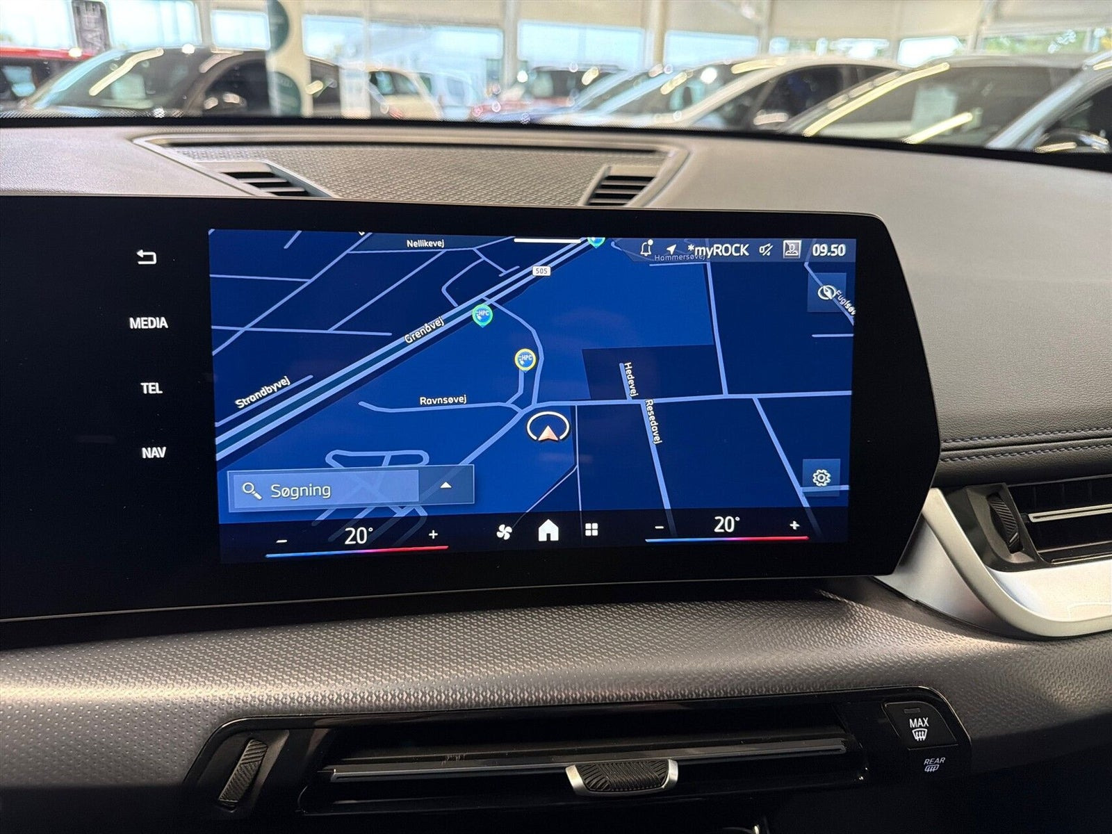 Hvid BMW iX1 fra 2024