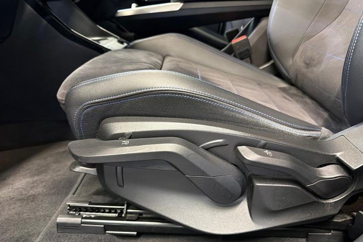 Hvid BMW iX1 fra 2024