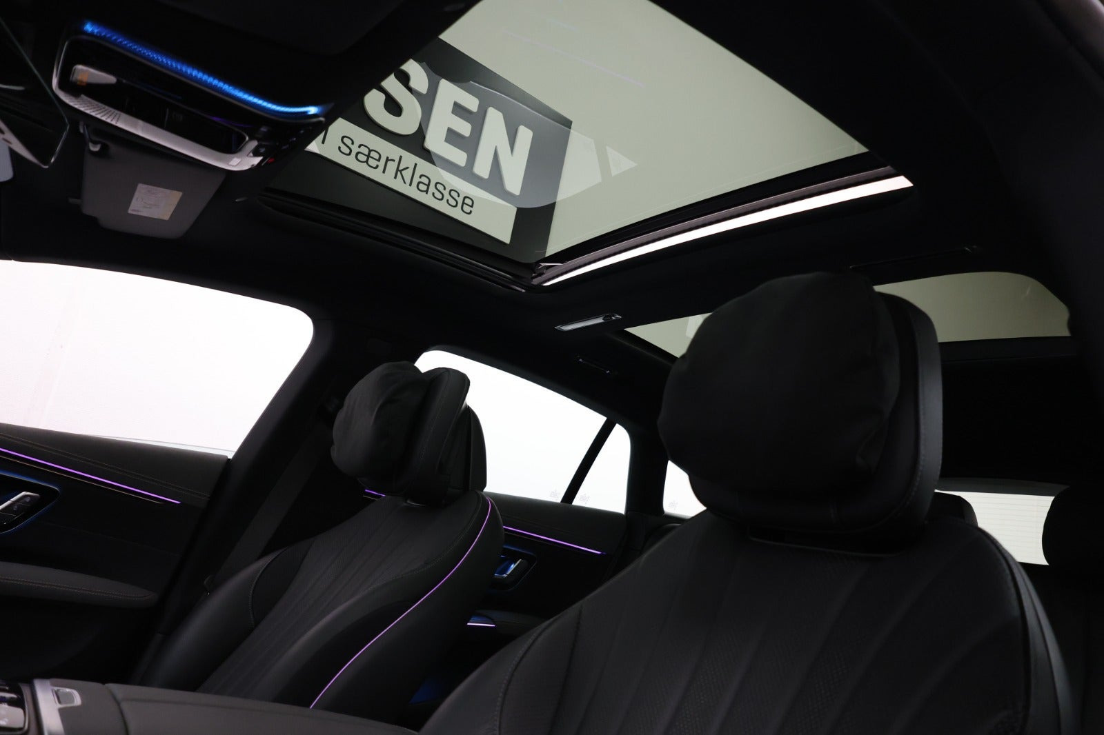 Grå Mercedes EQS580 fra 2022