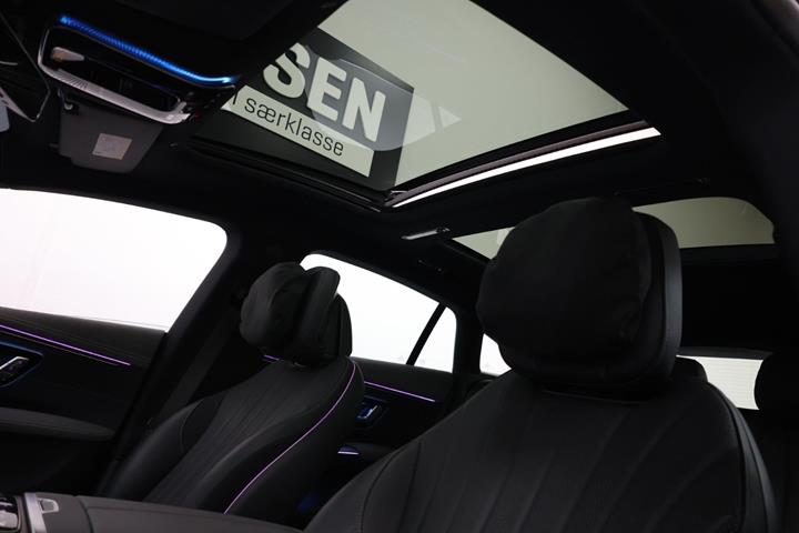 Grå Mercedes EQS580 fra 2022