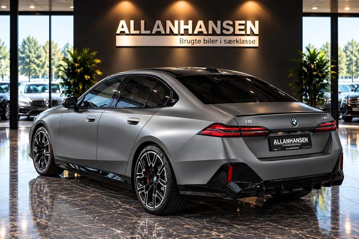 Grå BMW i5 fra 2024