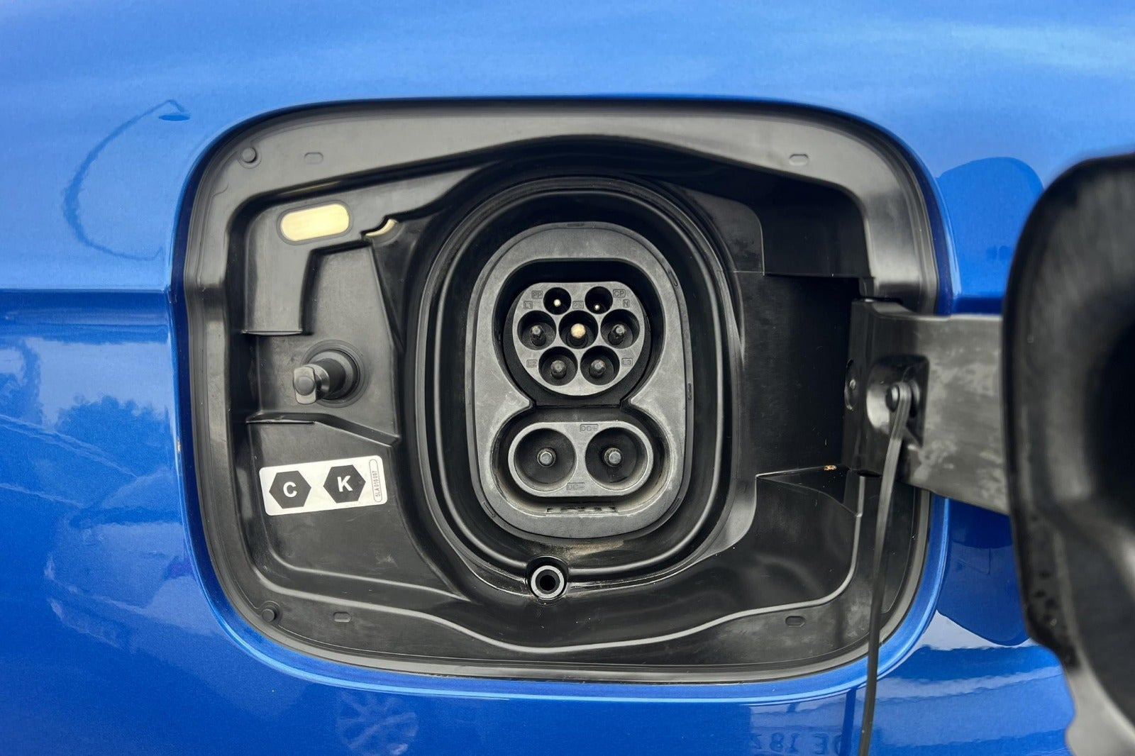Blå Skoda Enyaq fra 2022