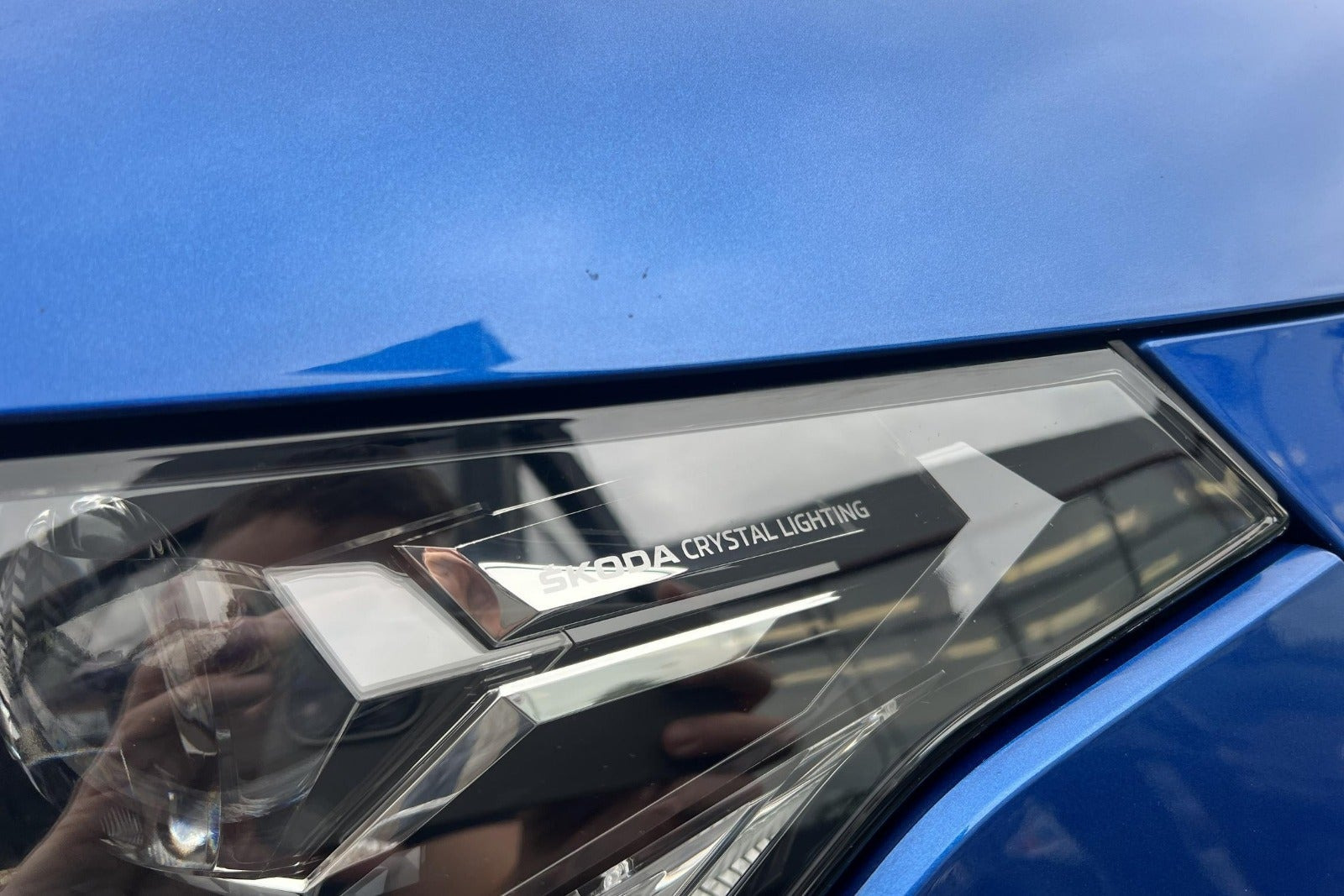 Blå Skoda Enyaq fra 2022