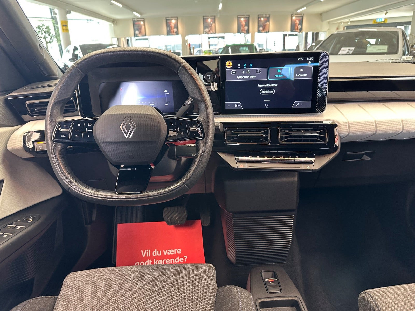 Gul Renault 5 E-Tech fra 2025