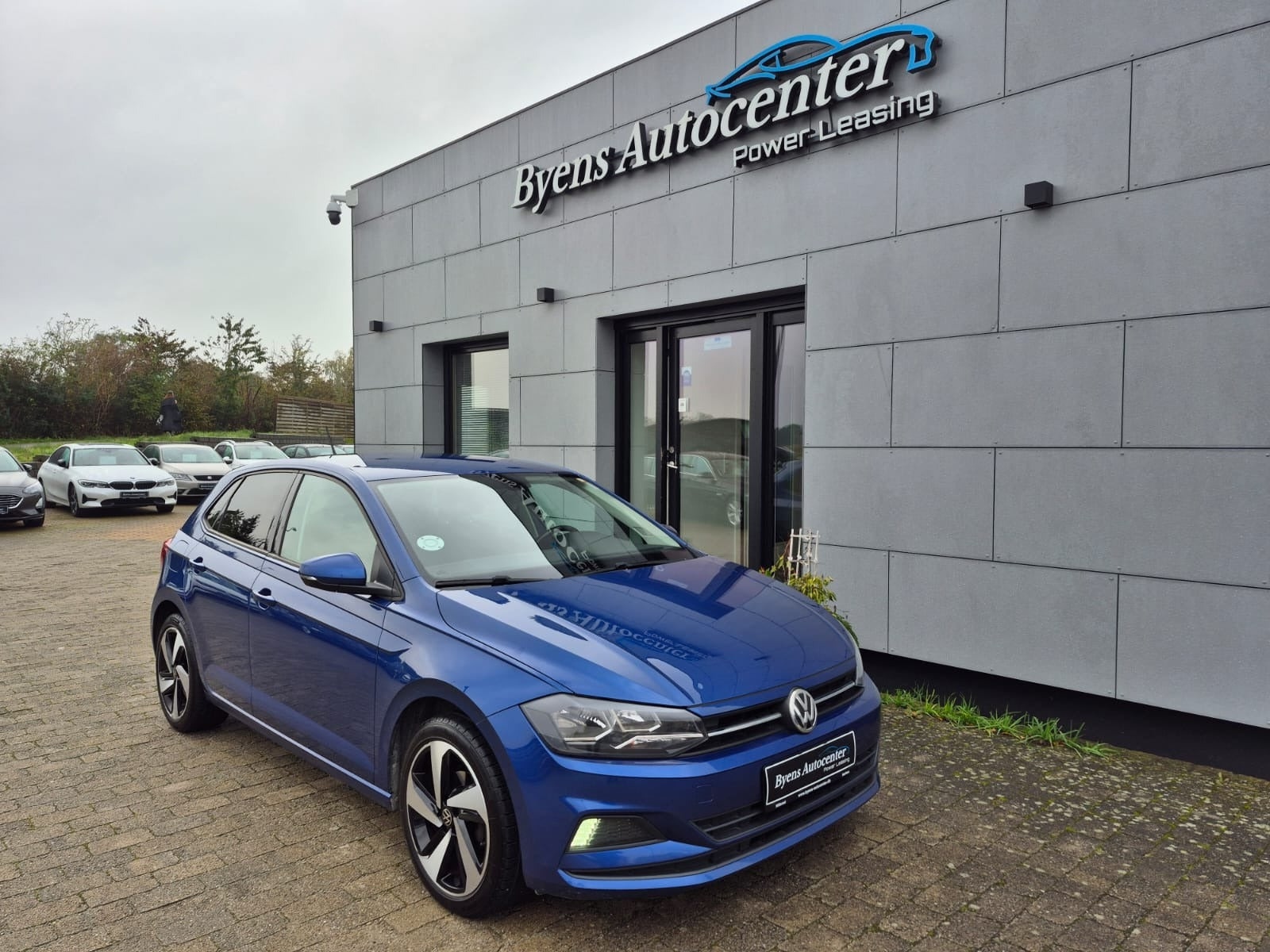Blå VW Polo fra 2018