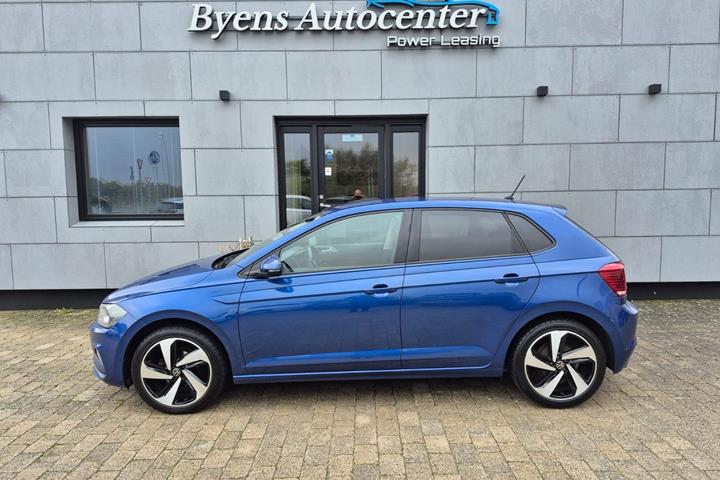 Blå VW Polo fra 2018