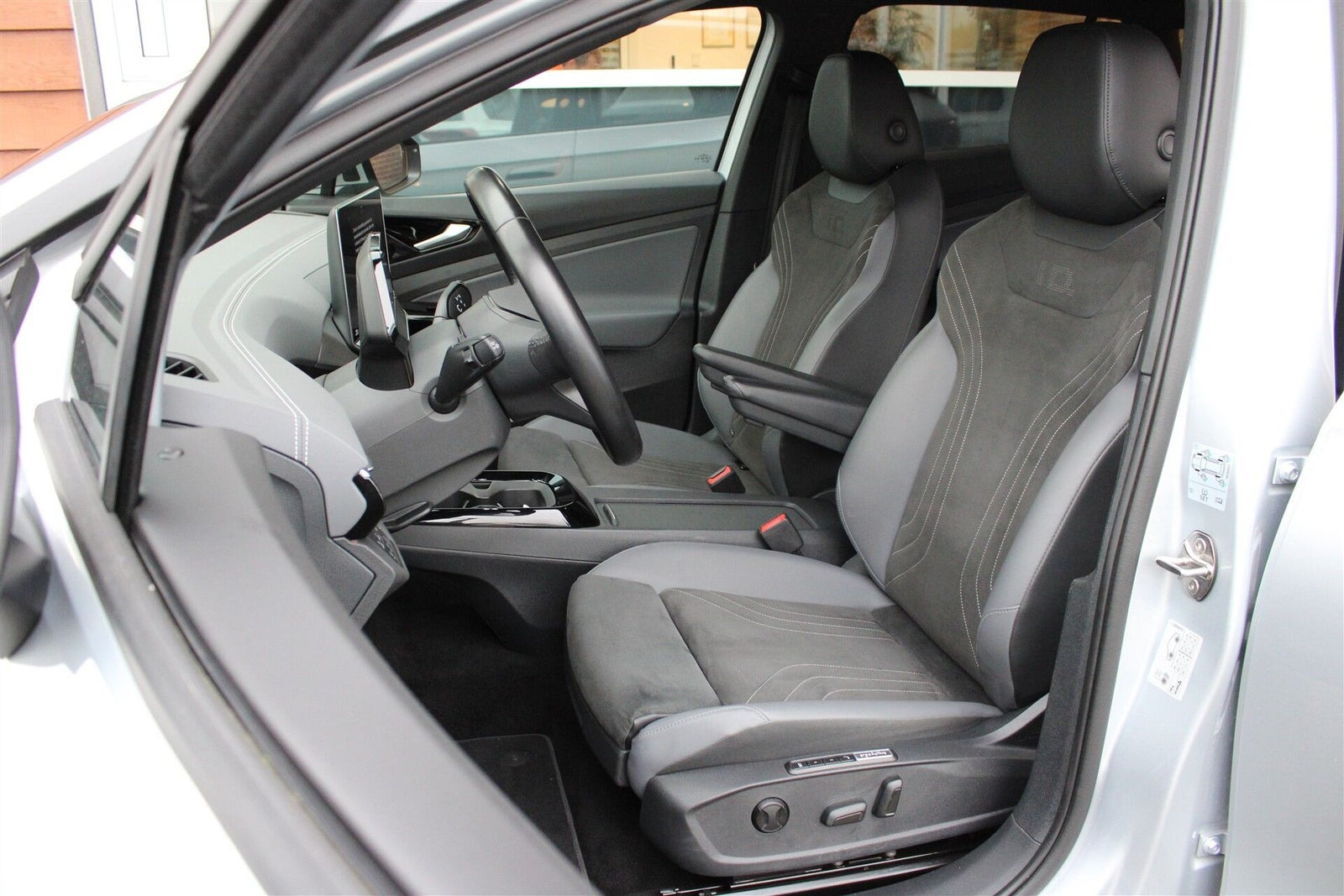 Sølv VW ID.4 fra 2025