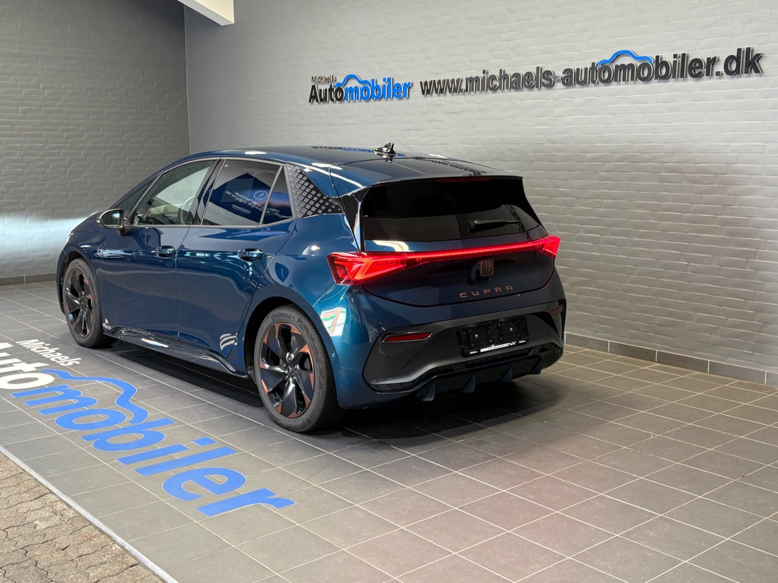 Blå Cupra Born fra 2023