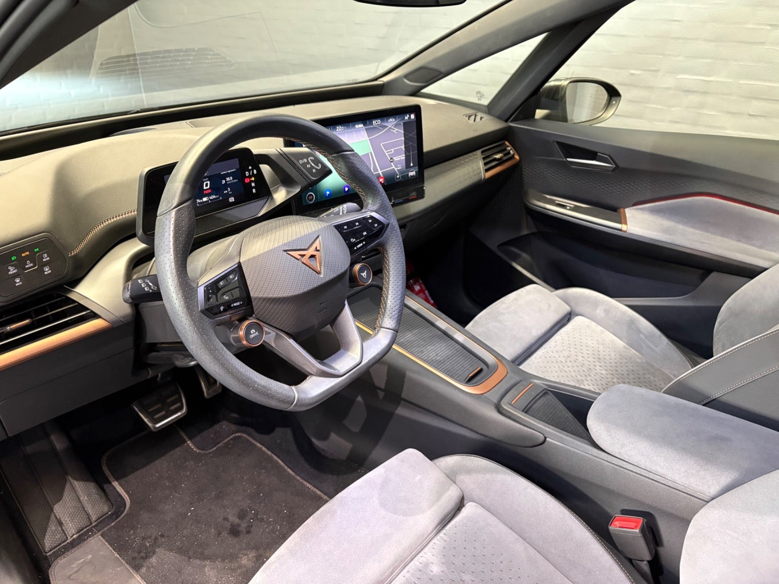 Blå Cupra Born fra 2023