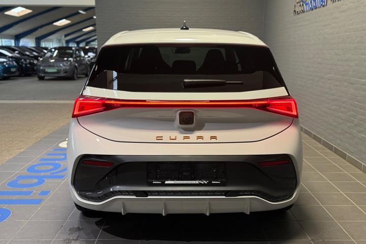 Hvid Cupra Born fra 2022