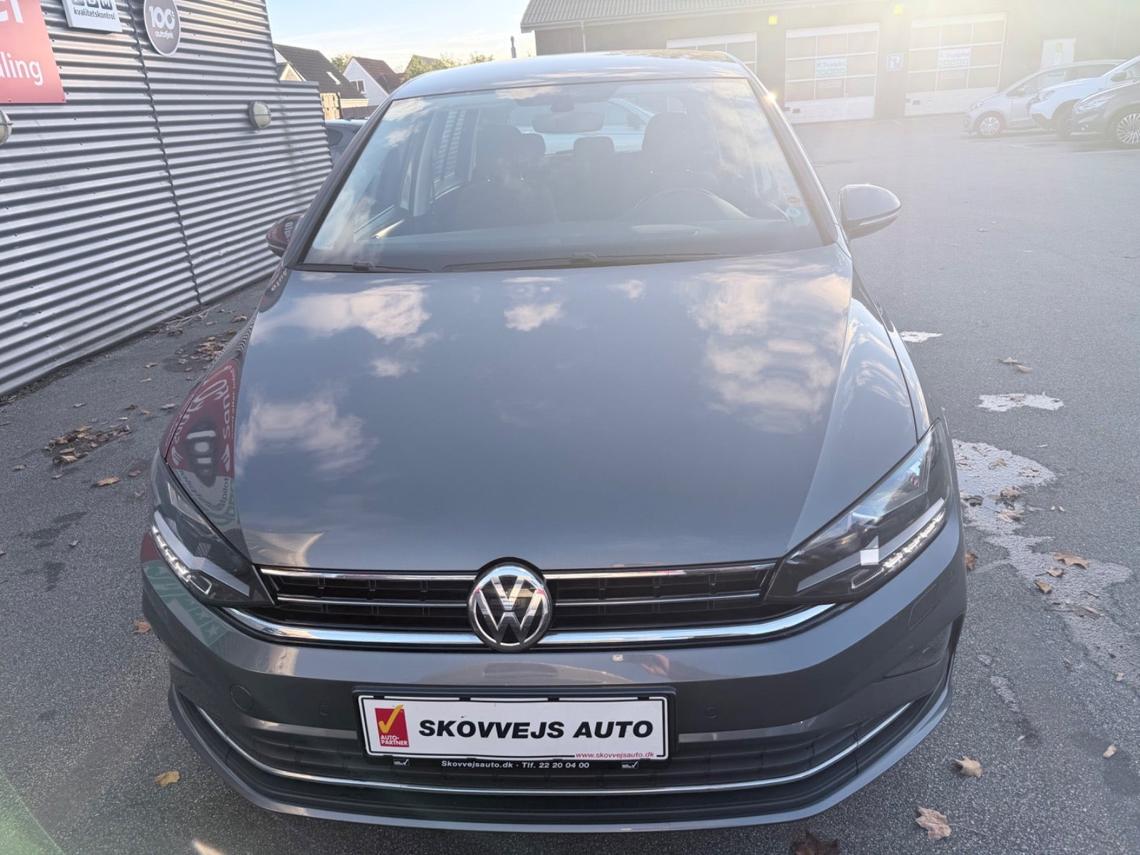 Grå VW Golf Sportsvan fra 2018
