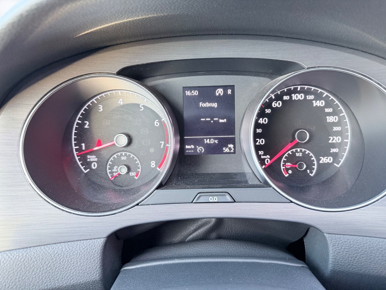 Grå VW Golf Sportsvan fra 2018
