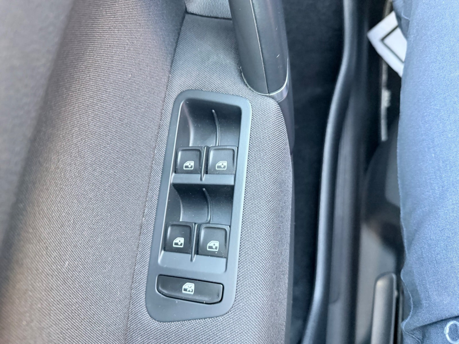Grå VW Golf Sportsvan fra 2018