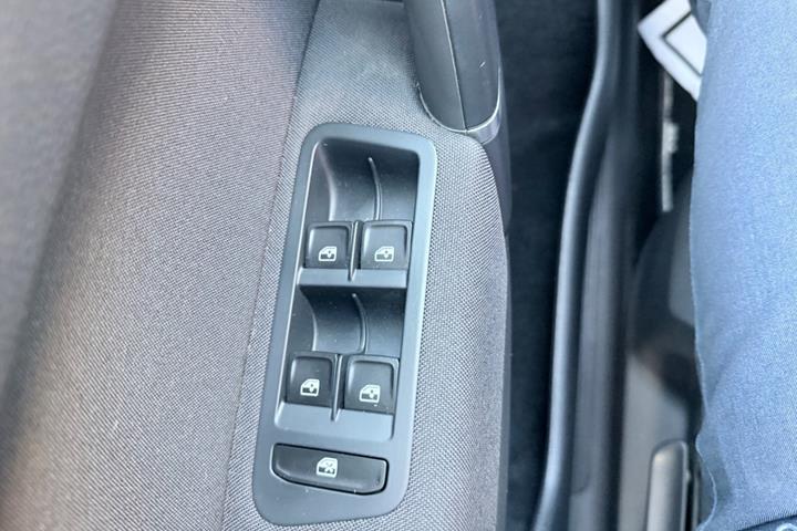 Grå VW Golf Sportsvan fra 2018