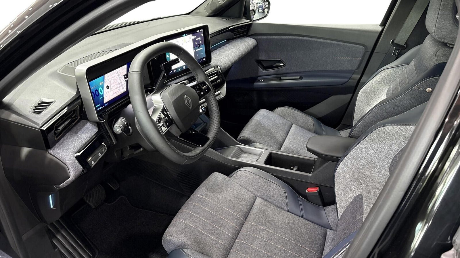 Sort Renault 4 E-Tech fra 2026