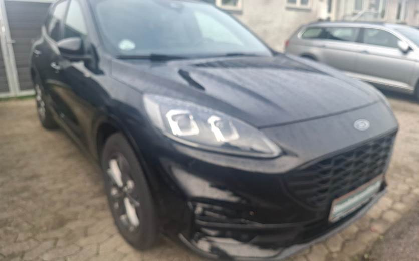 Ford Kuga 2,5 PHEV ST-Line X CVT