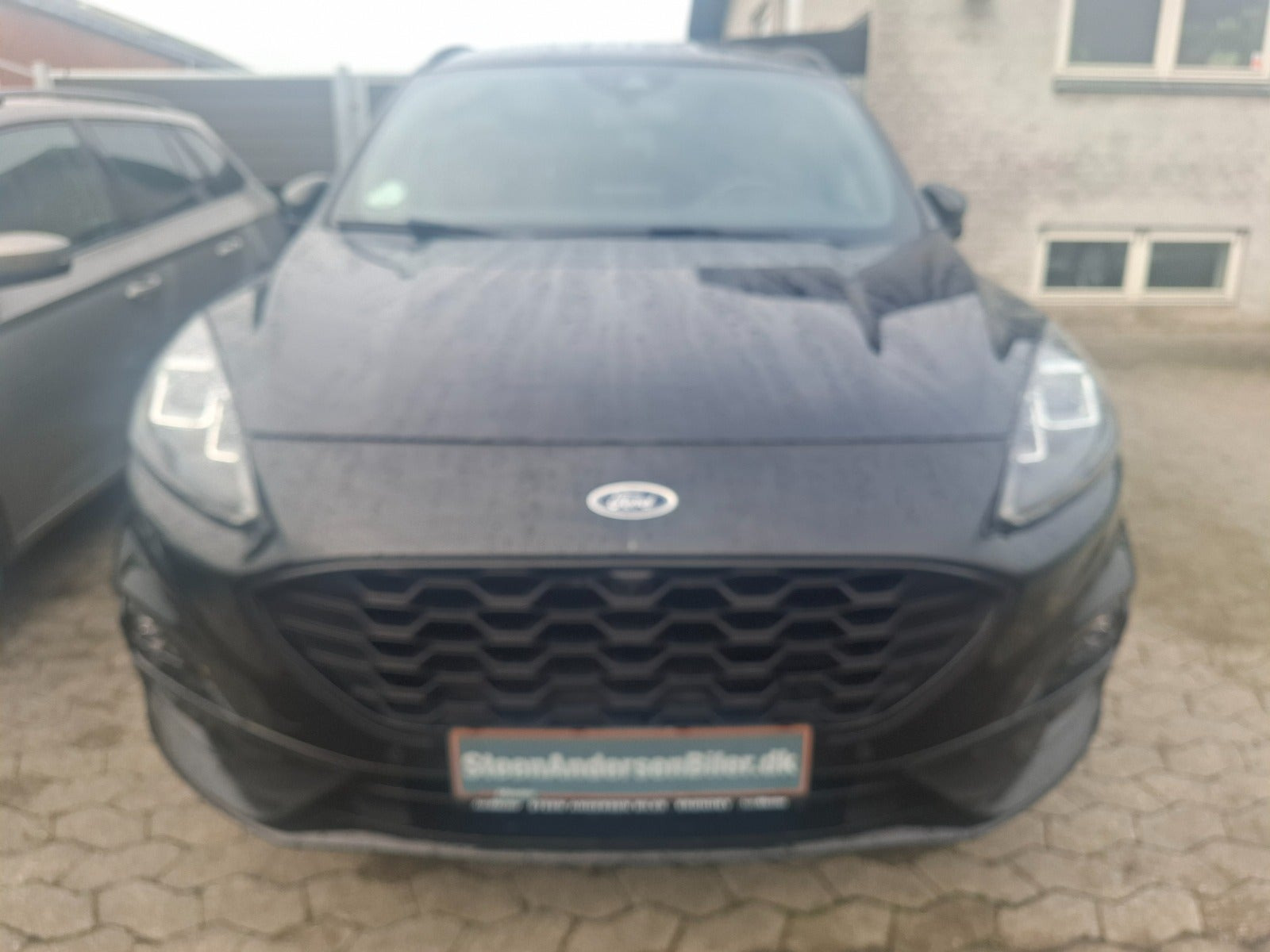 Sort Ford Kuga fra 2020