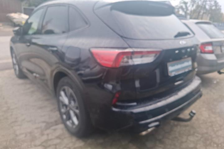 Sort Ford Kuga fra 2020
