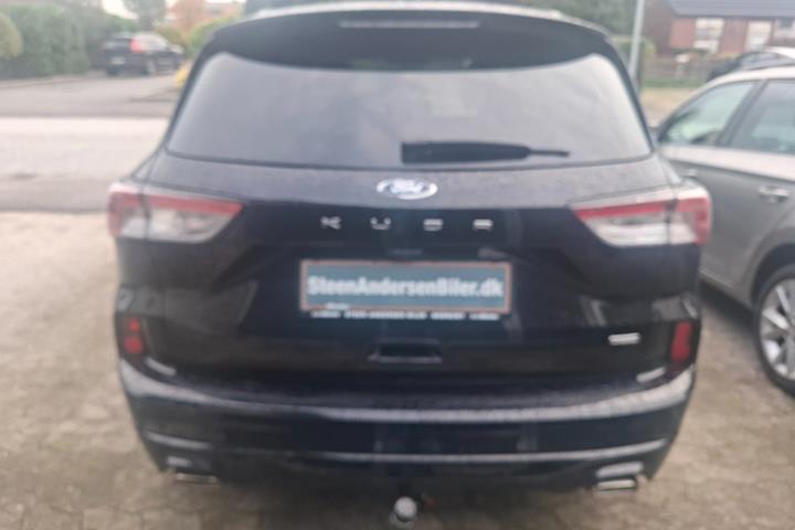 Sort Ford Kuga fra 2020