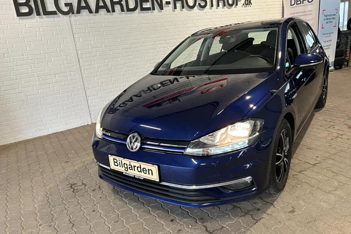 Blå VW Golf VII fra 2019