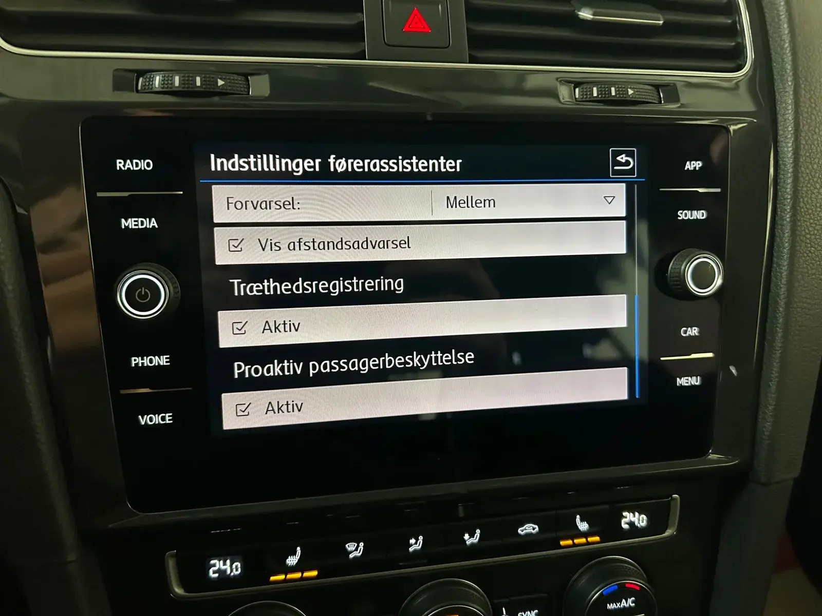 Blå VW Golf VII fra 2019