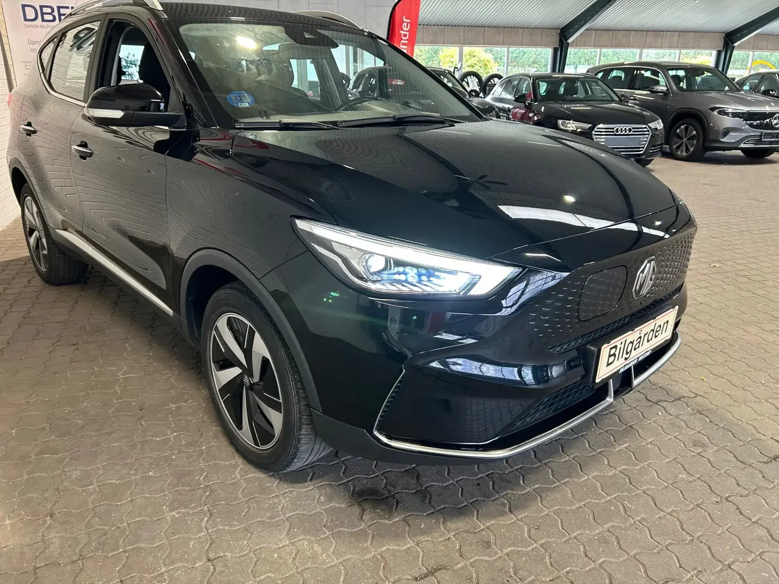 Sort MG ZS fra 2022