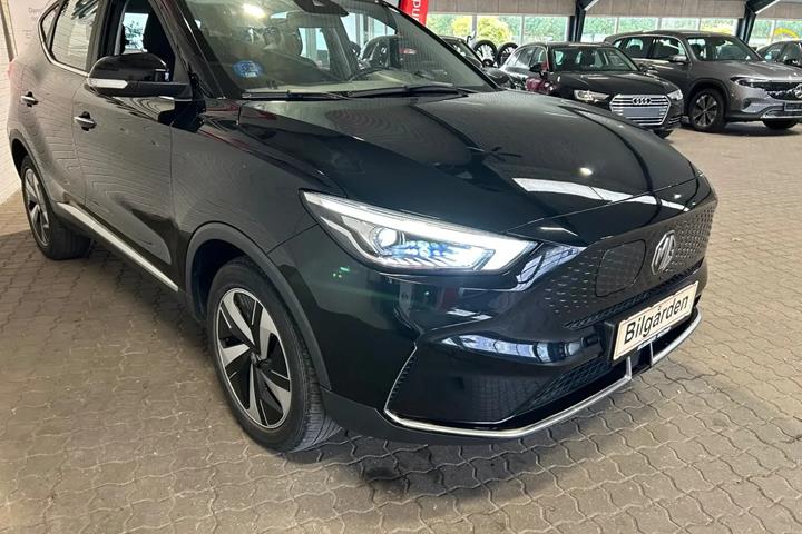 Sort MG ZS fra 2022