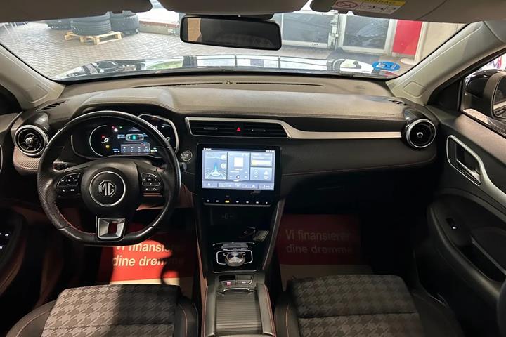 Sort MG ZS fra 2022