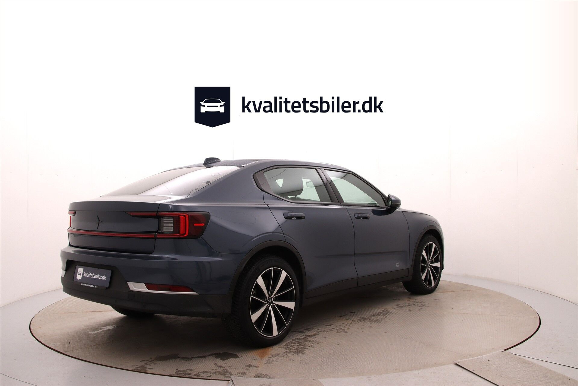 Blå Polestar 2 fra 2021