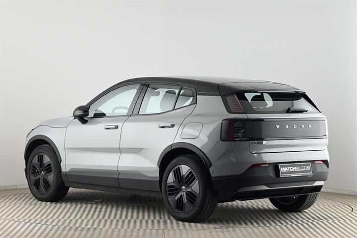 Grå Volvo EX30 Cross Country fra 2025