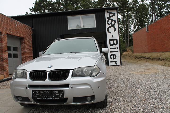 Sølv BMW X3 fra 2005
