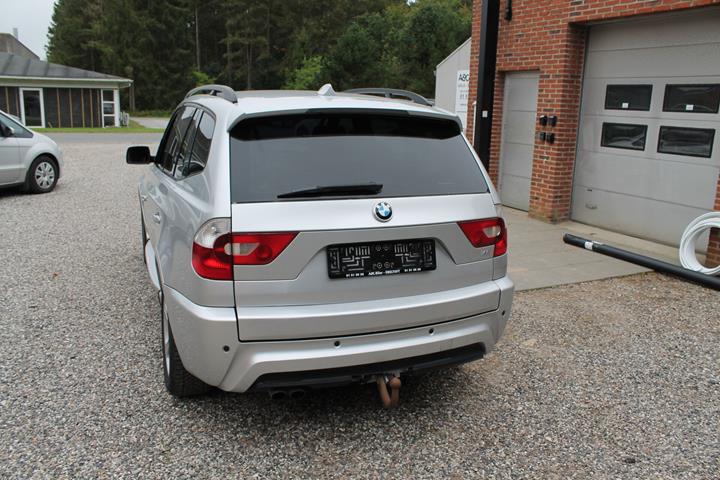 Sølv BMW X3 fra 2005
