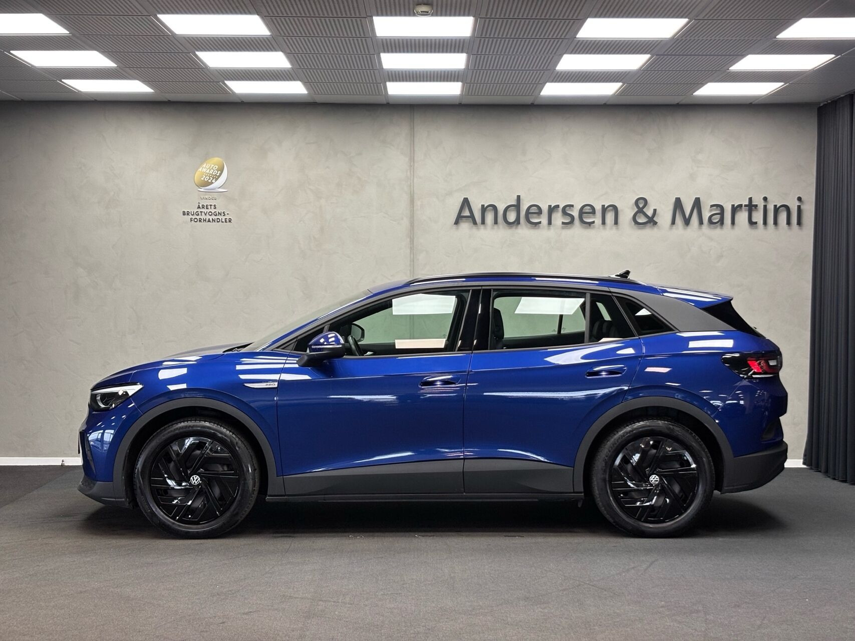 Blå VW ID.4 fra 2023