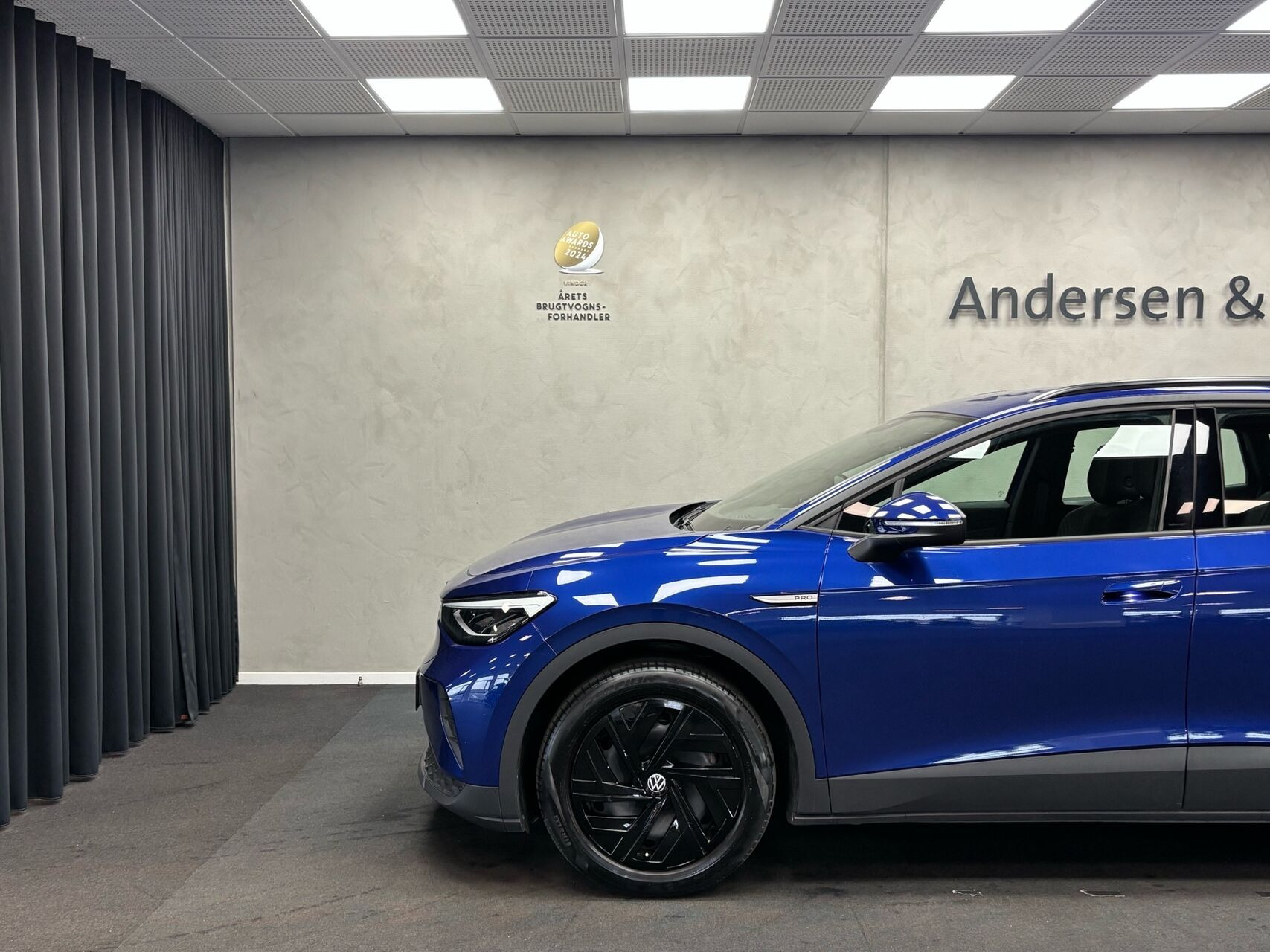 Blå VW ID.4 fra 2023