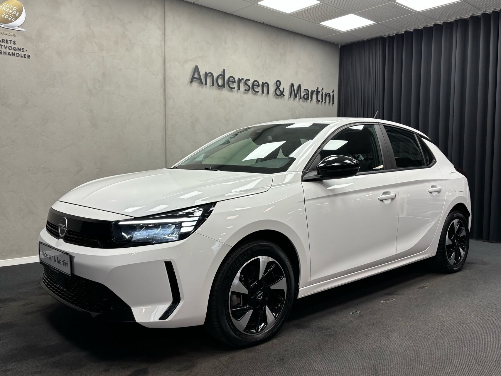 Hvid Opel Corsa-e fra 2023