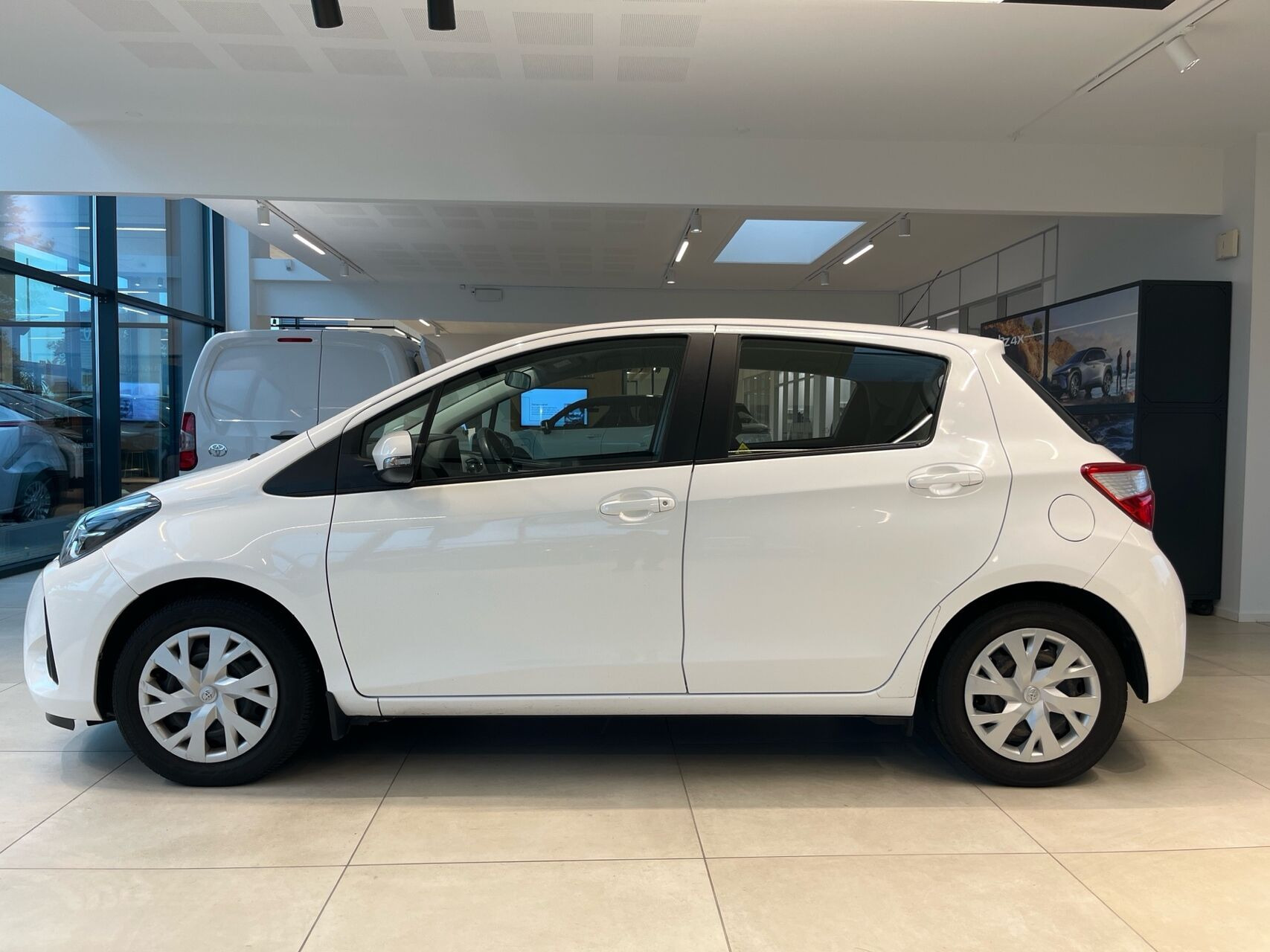Hvid Toyota Yaris fra 2017