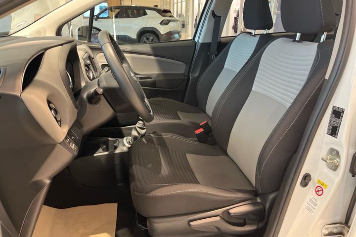Hvid Toyota Yaris fra 2017