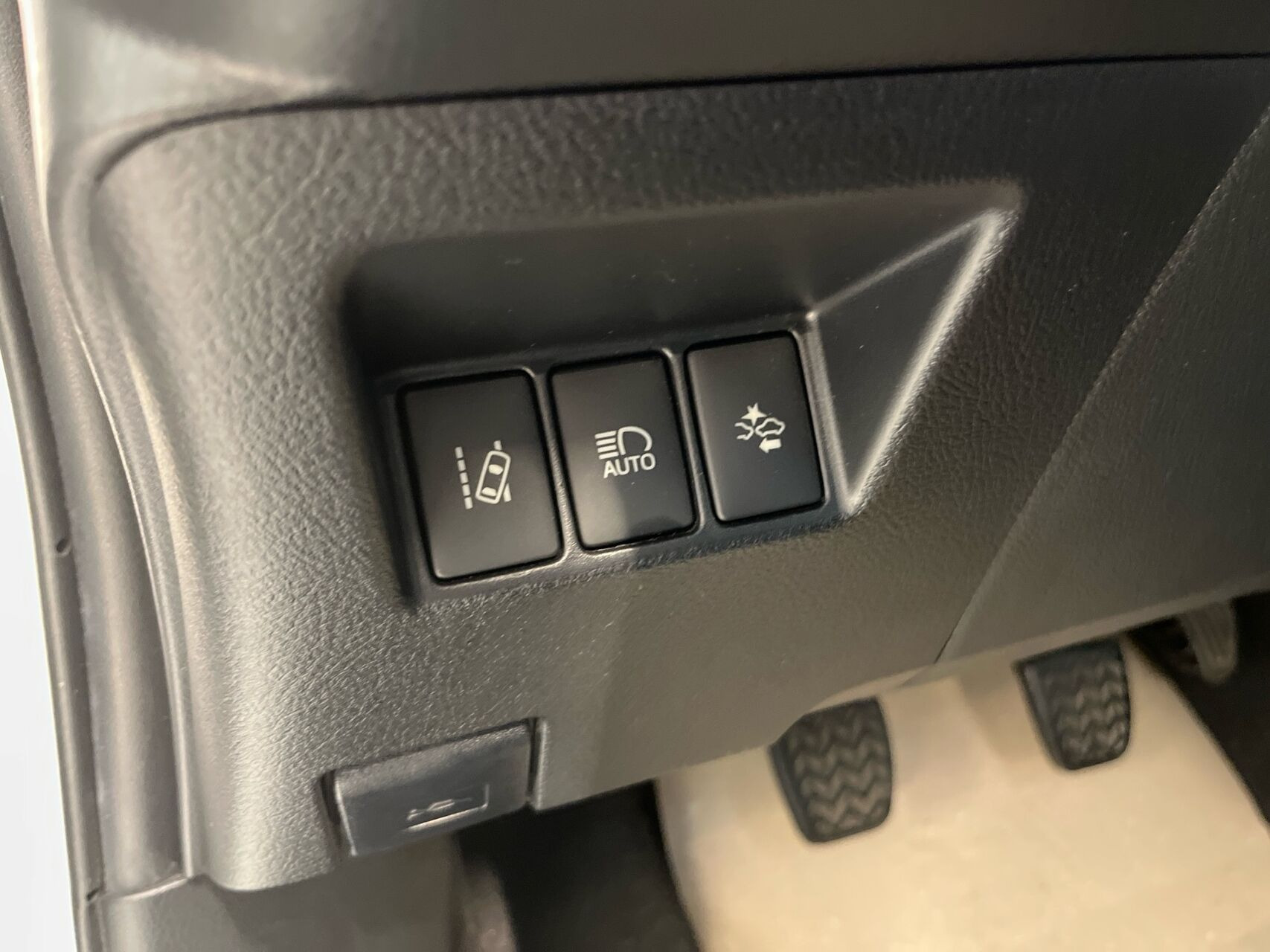 Hvid Toyota Yaris fra 2017
