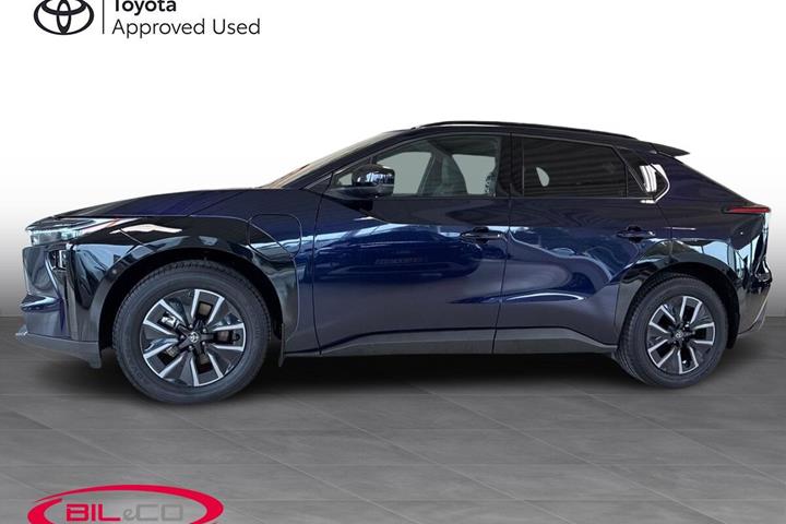 Blå Toyota BZ4X fra 2026