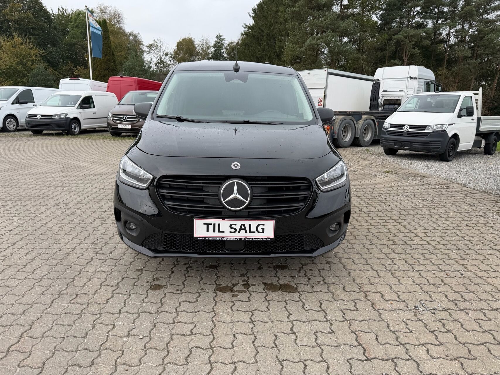 Sort Mercedes eCitan fra 2026