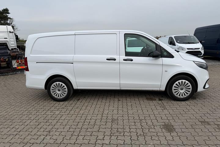 Hvid Mercedes Vito fra 2026