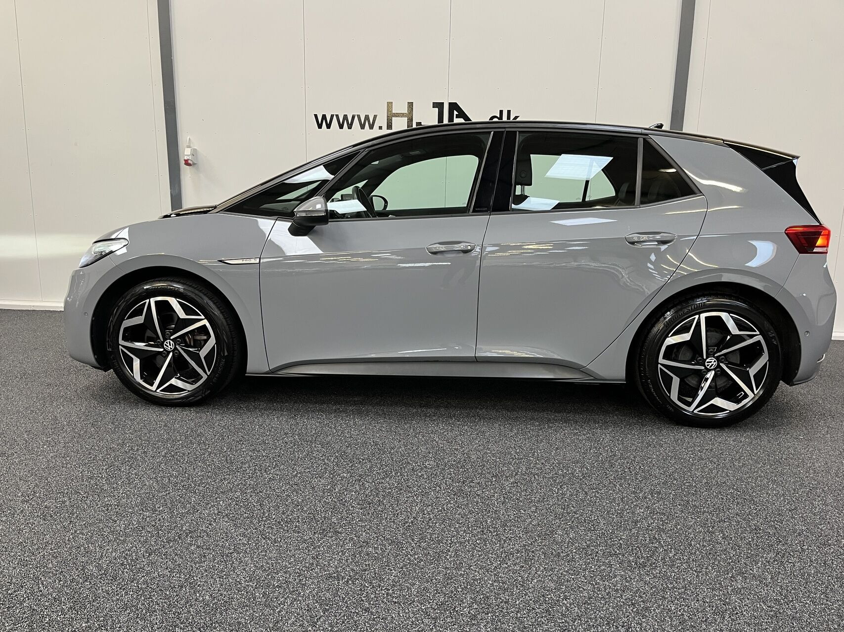 Grå VW ID.3 fra 2023