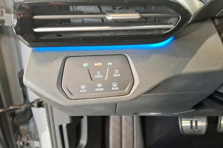 Grå VW ID.4 fra 2023