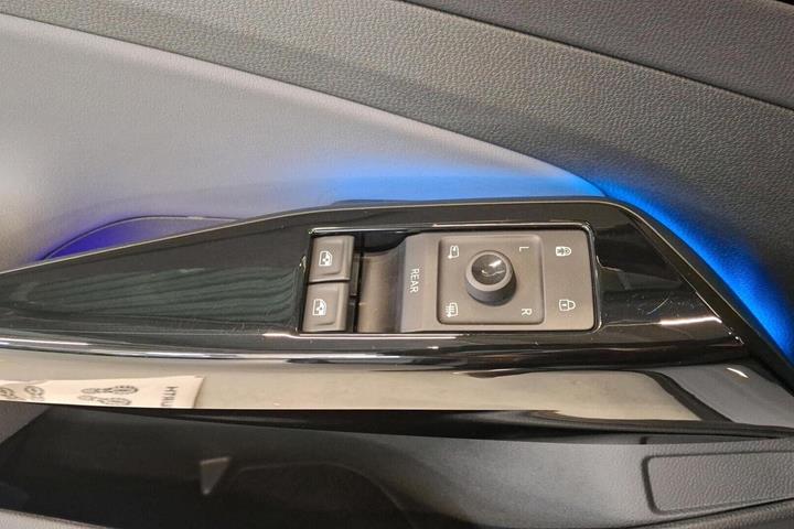 Grå VW ID.4 fra 2023