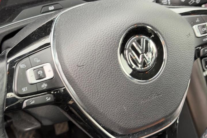 Sort VW T-Roc fra 2019