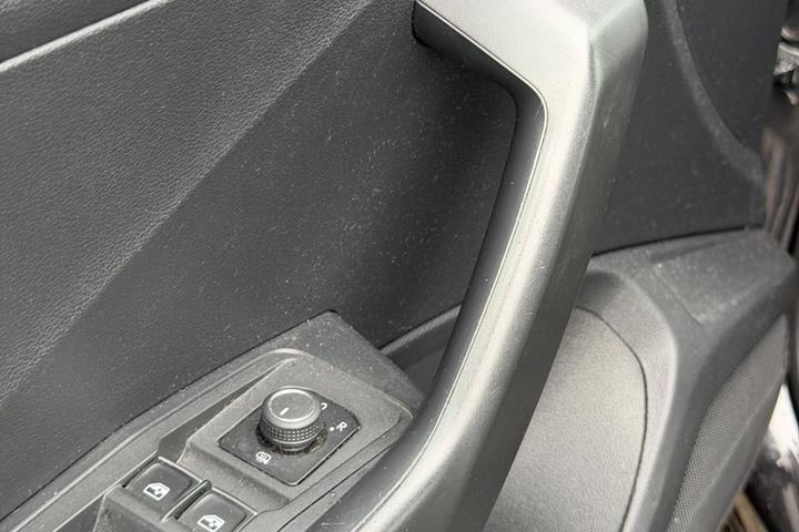 Sort VW T-Roc fra 2019